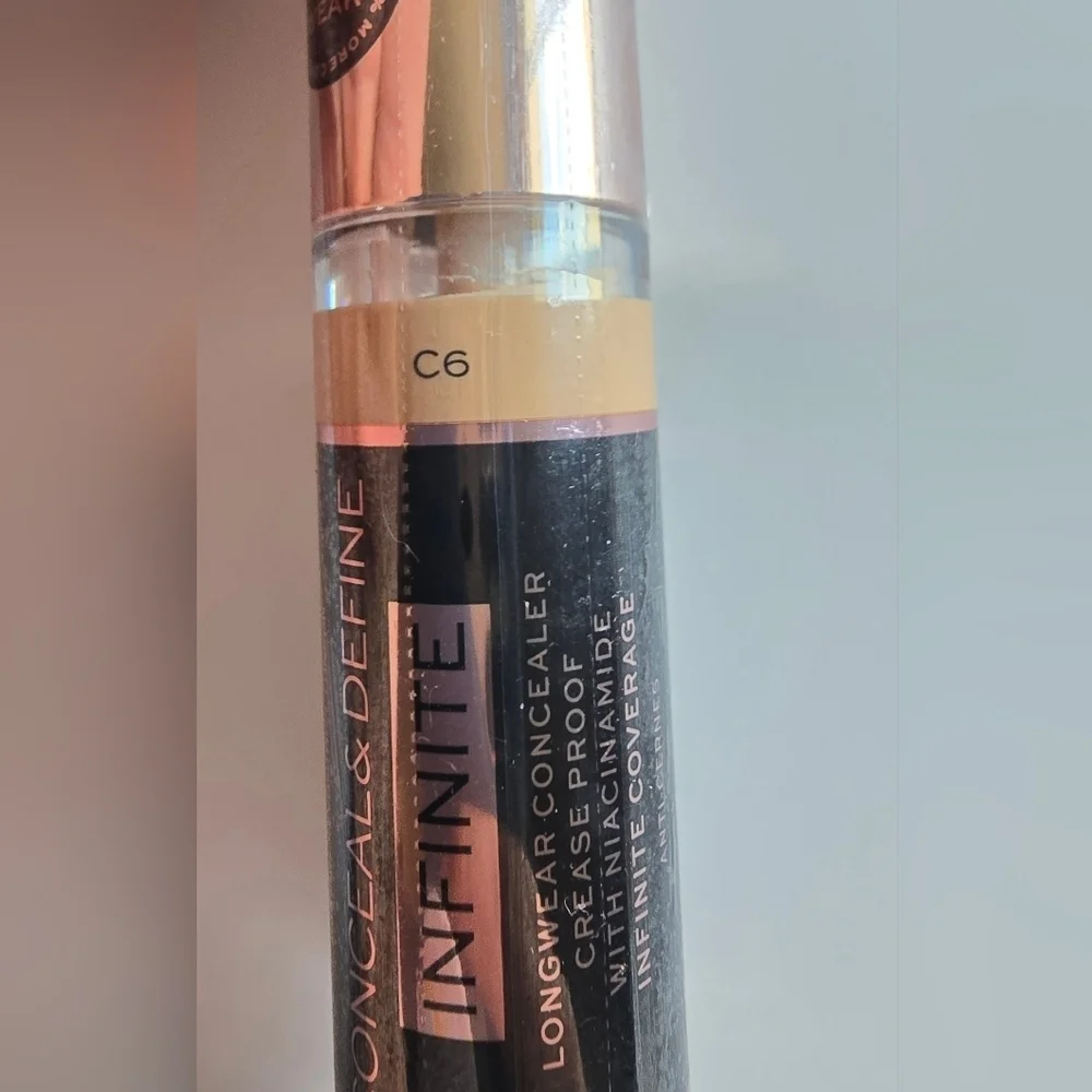 Makeup Revolution Beauty Conceal & Define Infinite Concealer XL, C6 New SEALED